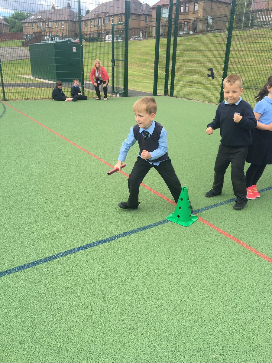 primary_2b's tweet photo. This afternoon we had a fabulous class relay race! We competed against primary 2a 😀 #fun #active #teamwork https://t.co/j9LnOCkof5