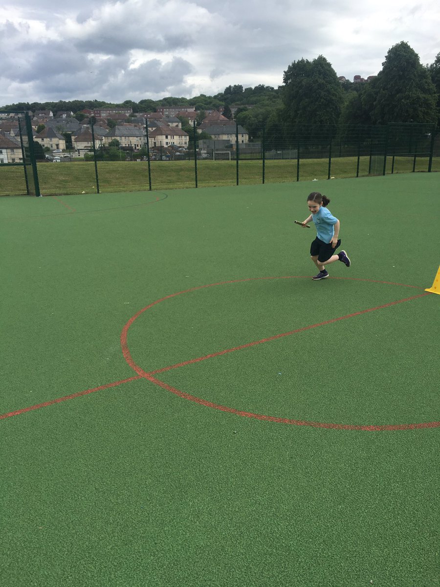 primary_2b's tweet photo. This afternoon we had a fabulous class relay race! We competed against primary 2a 😀 #fun #active #teamwork https://t.co/j9LnOCkof5