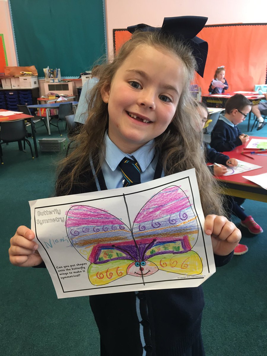 primary_2b's tweet photo. Today we learned about symmetry! https://t.co/sS5HrBl3wH