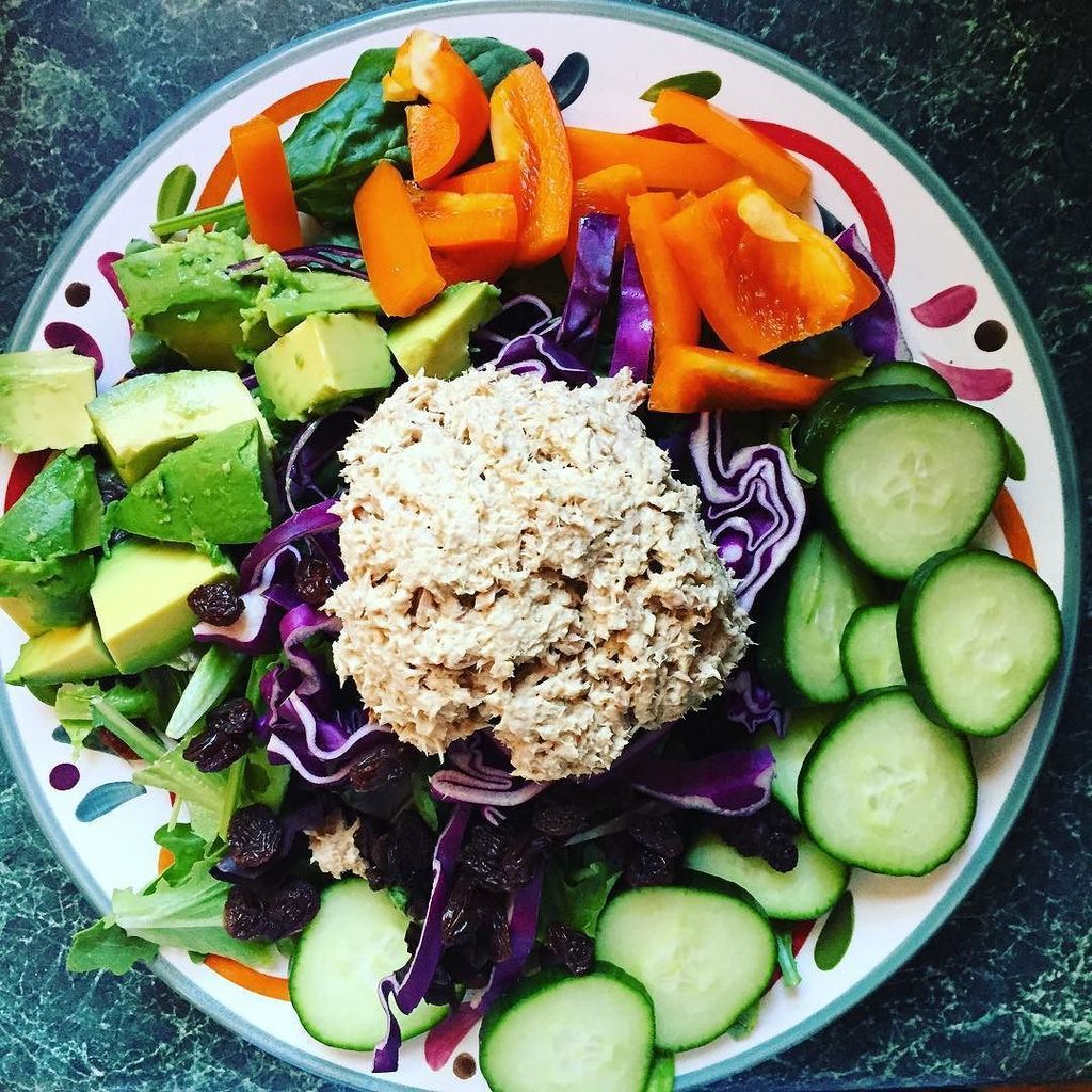 Frisky_Lemon's tweet photo. Fish Friday! Tuna with @primalkitchenfoods mayo.
.
.
.
#newmom #postpartum #fitmom #postpa… https://t.co/KLPONCb6T0 https://t.co/L7eI5mw9kO