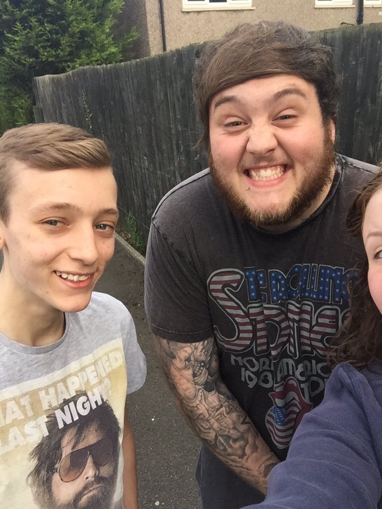 jack97gaming's tweet image. Can't believe I'm speaking to another @BroClone fan @Tammywatson187 and she was lucky enough to see them.So jealous