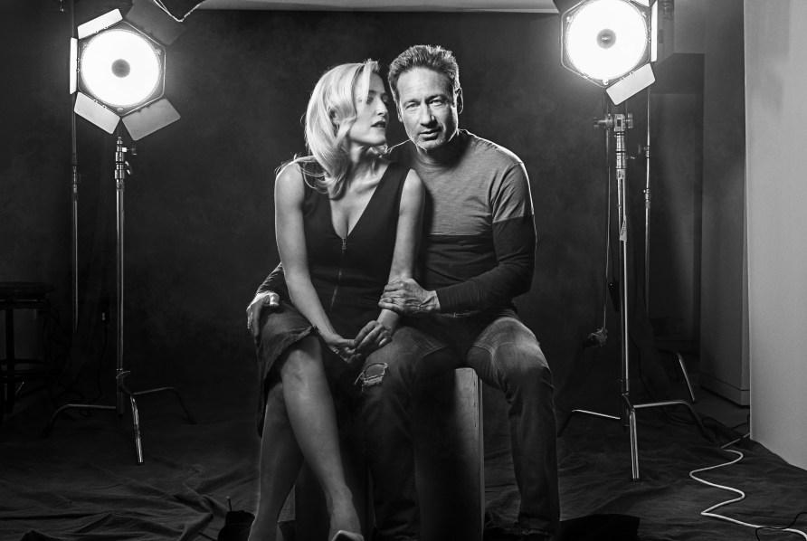 Silverchex's tweet photo. David Duchovny & Gillian Anderson Interview On The X-Files Return | Deadline https://t.co/Ubq2r7iuEY #XFilesReturns https://t.co/tdDGkOCCJc