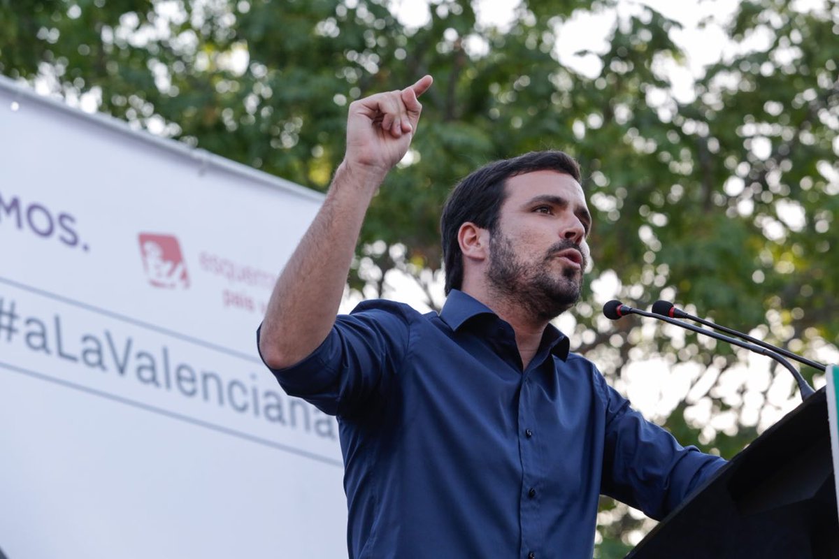 IzquierdaUnida's tweet photo. "No somos recursos humanos, somos trabajadores/as con dignidad que se defienden" @agarzon #AlMediterrani https://t.co/XdiBLSlhCO