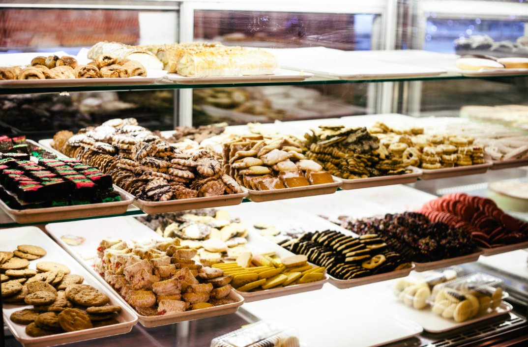 The weekend is near! Treat yourself to some freshly baked #cookies and other yummy #desserts on #PerkPlate!
