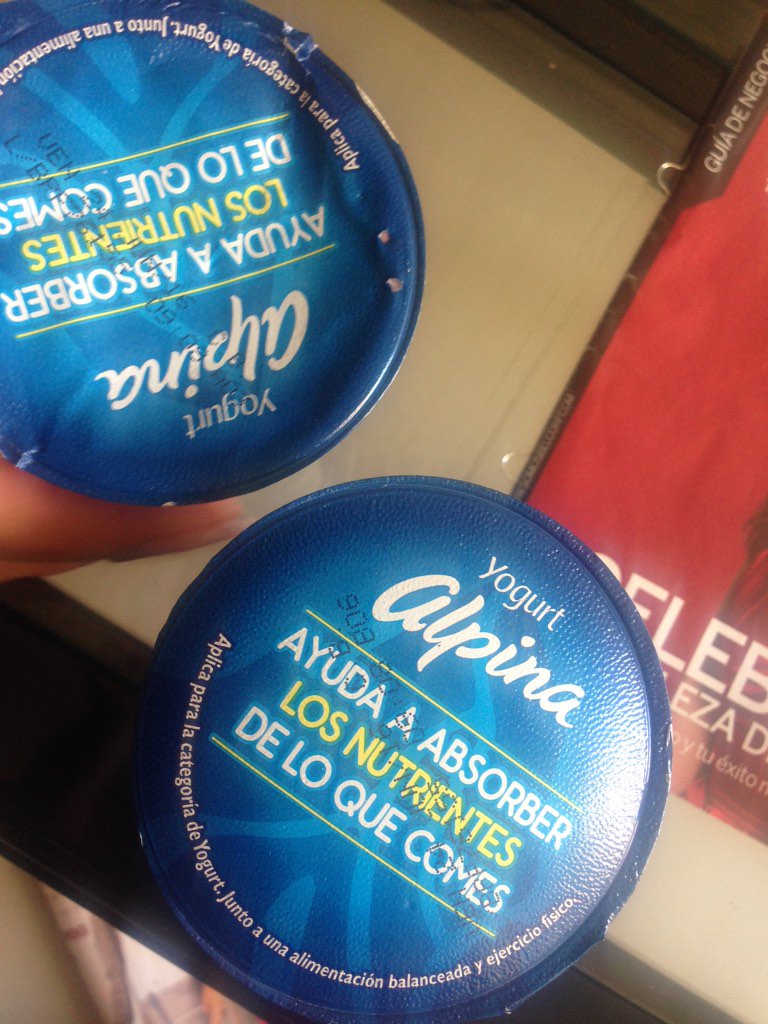 Marce_Bulla's tweet photo. @Alpina_Alpina compre un pack por 5 y 2 salieron inflados y agrios 😒 https://t.co/kOXPycQUNA