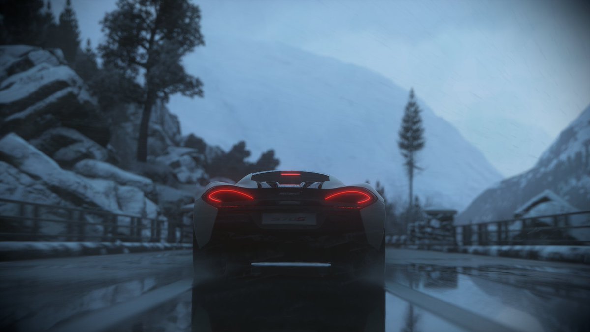 DCPCrunchi's tweet photo. Cold Mc! #DRIVECLUB @Rushy33 @Codemasters #McLaren https://t.co/KHu5s7yhFd
