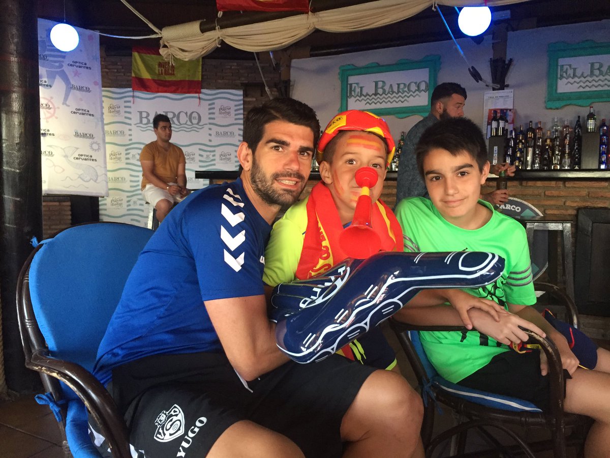 jorgepelegrina5's tweet photo. Con los ahijados!!
VAMOS ESPAÑA 😍😍😍😍😍 https://t.co/p0ShisDGJL