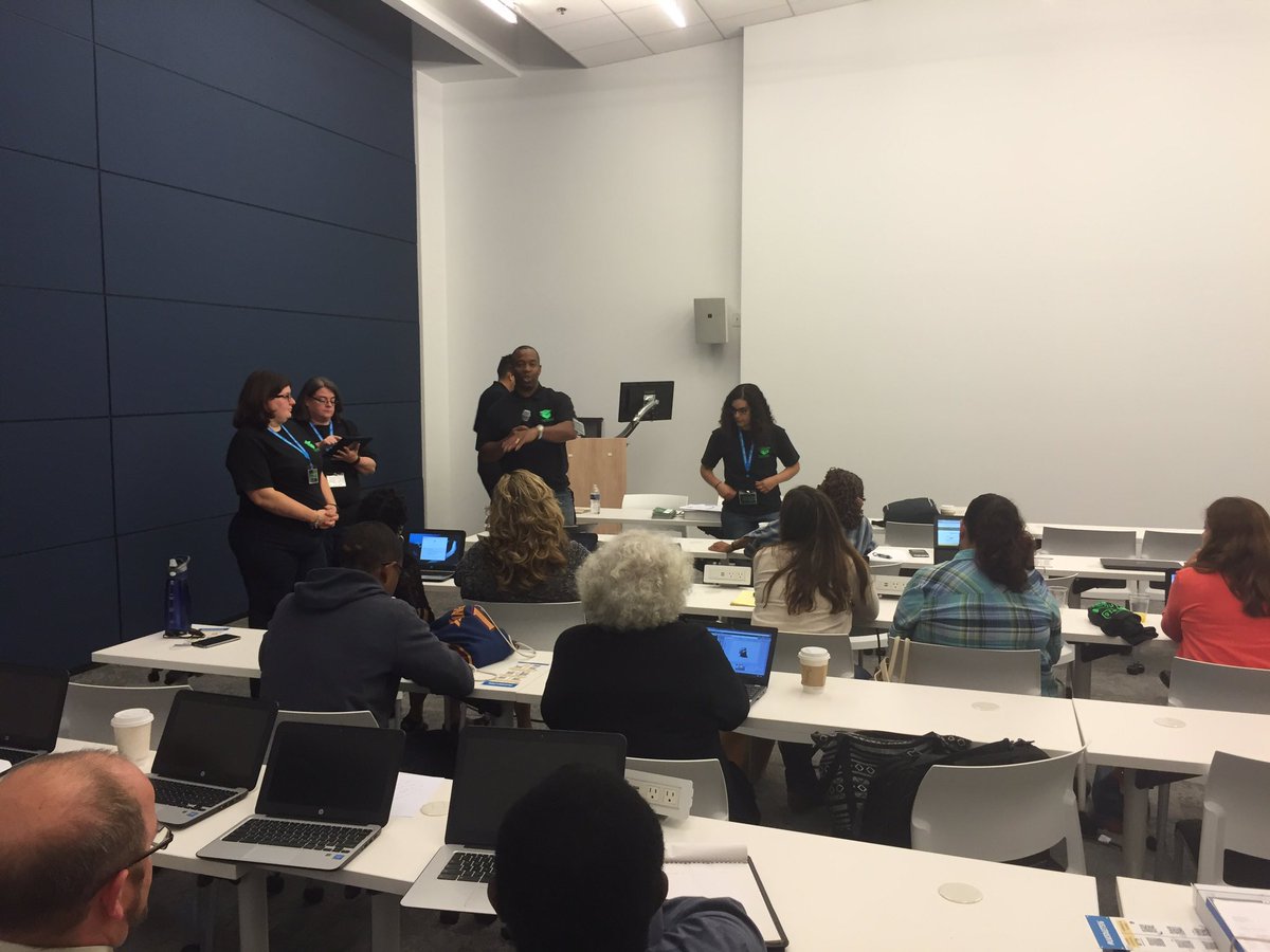 clonghb's tweet photo. Fun times at Lynwood Educator's Tech Summit sharing some cool Web 2.0 tools today #LUSDlets16 https://t.co/QFmKFEYDeX