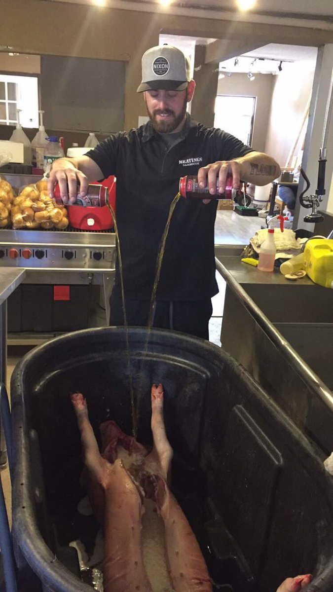 BroadheadRoss's tweet photo. Action shot of Mat Flosse @Meatings getting the oinker ready for the @CornerBarNGrill #orleans pig roast tomorrow! https://t.co/oDrPa9KnC1
