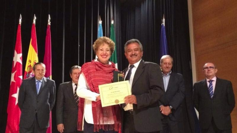 MartinGomezCald's tweet photo. Entregan Premio "Escoba de Oro" a #Saltillo en #España https://t.co/7FeDOgU4ZR #RTNews @IsidroLopezV @SaltilloGob https://t.co/lLtqxZdzWr