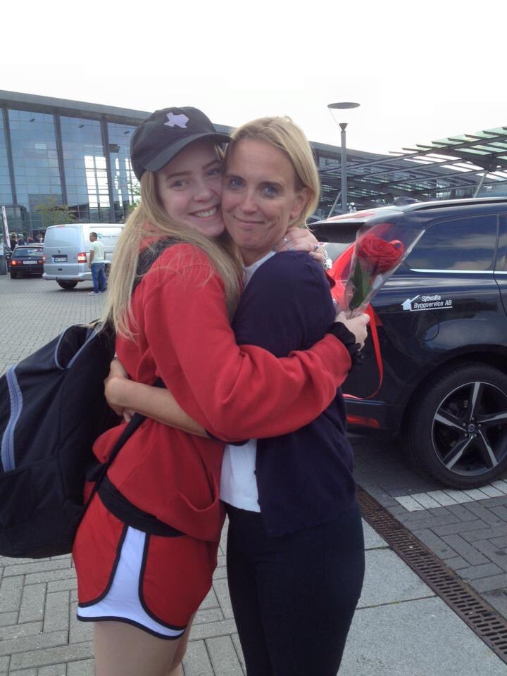 Sarahboe_'s tweet photo. I'm home❤️🇩🇰 https://t.co/k7YCxjpqLs