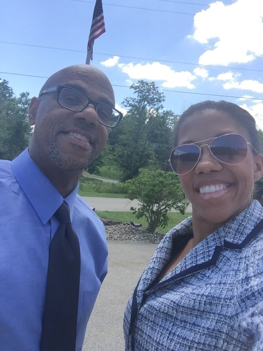 PADepSecHPDP's tweet photo. @MinorityHealth Check out PA OHE Director Sanders and I representing in blue for #menshealth month. https://t.co/roB1cATjSG