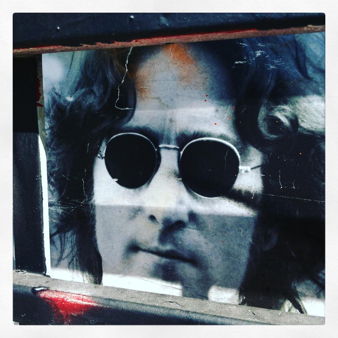 lostvagueus's tweet photo. Give Paste a Chance on https://t.co/xScmpBqXuK.
#18b #dtlv #johnlennon #lasvegas #LostVagueUs #streetart #wheatpaste https://t.co/3fnJ09ImdO