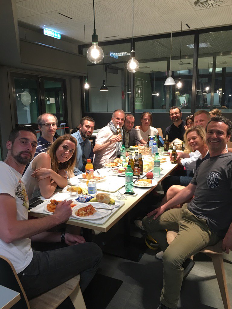 CepyAssurances's tweet photo. Des courtiers pas encore arrivés mais super motivés .
Avec le Gan, on est assuré d'avancer ! https://t.co/wehwzs9qUz