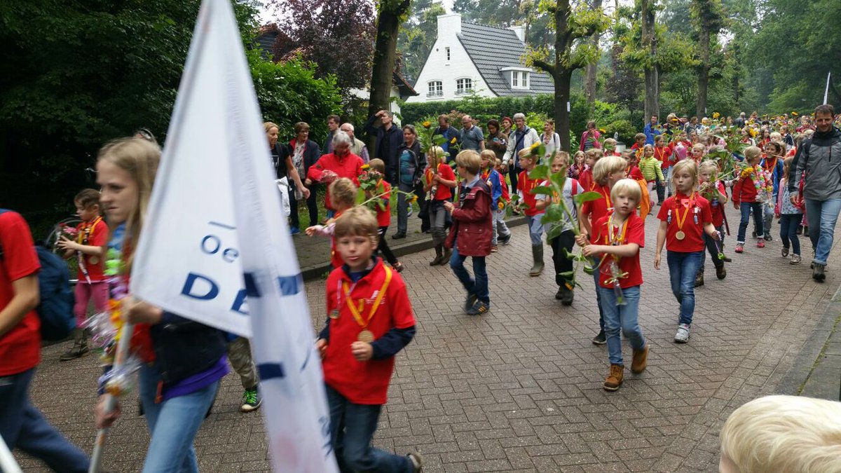 DeLadderMaarn's tweet photo. Einde #avondvierdaagse. Bedankt iedereen. Vooral de #oudercommissie! https://t.co/QAPexEHQ0j
