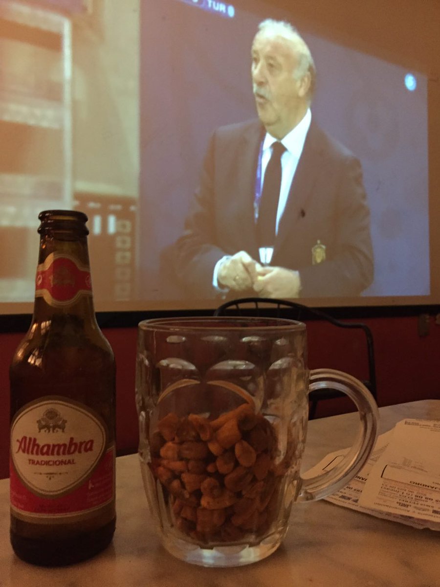 filamandingas's tweet photo. Del Bosque sap que ja no queda res pa festes #demeravellacubana #maslio https://t.co/DuJhNFUQJG