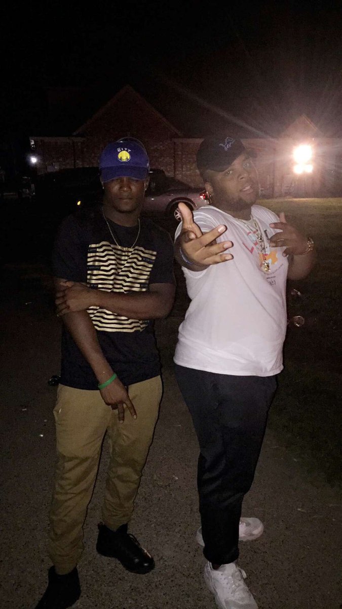 mikereason_'s tweet photo. #CheeksU ๐๐ we lit ๐ฅ
@Jay_Sneed @KybrinSheridan @ThyKingP @bd226157
@onlyy_burgers @denariusearl https://t.co/oU2b6aeCTc