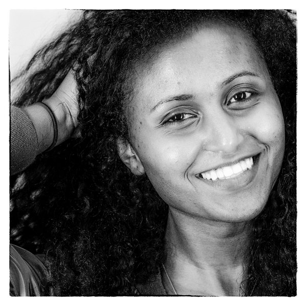 EverettHerald's tweet photo. #HeraldGrad from Meadowdale HS was one of 12 @gatesfoundation scholarship winners in WA
https://t.co/TF7tEtCUhk https://t.co/mz8Gox67i7