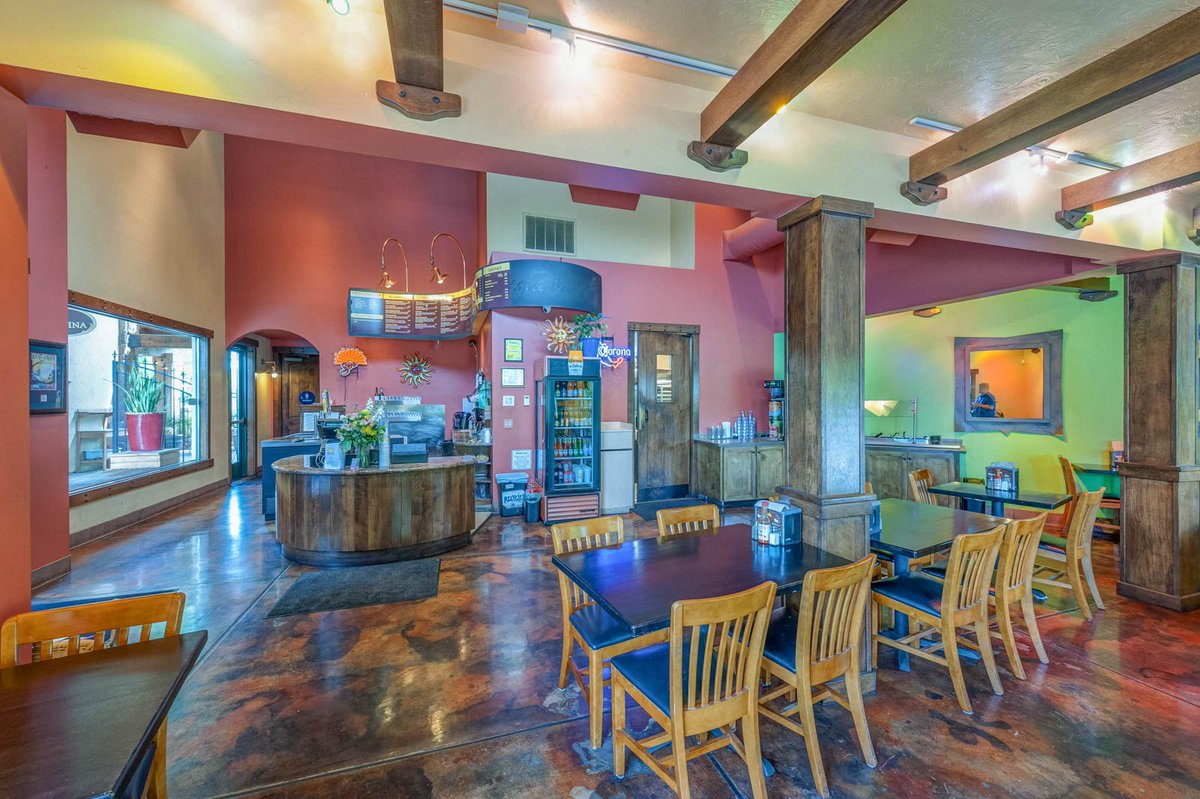 SolMexicanChico's tweet photo. We have tons of space in our dining area to bring the whole family down &amp; celebrate #FathersDay - Sol style! https://t.co/1Fdsls5k59