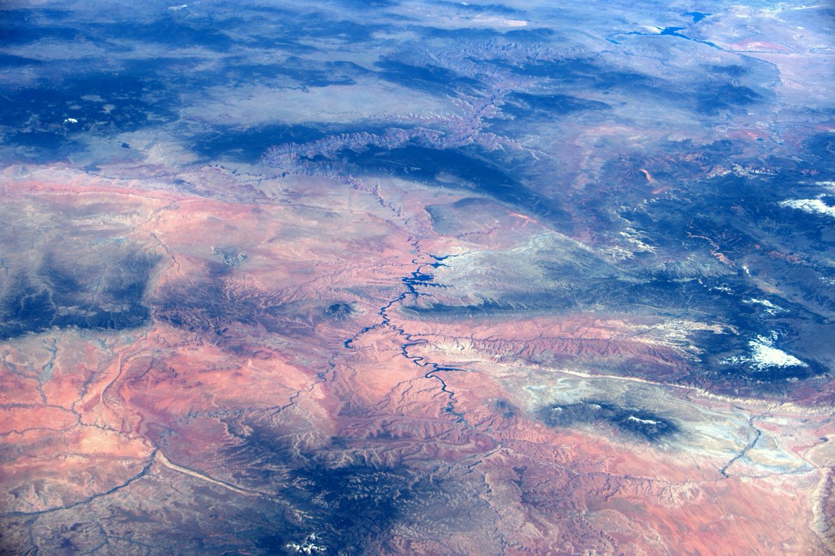astro_timpeake's tweet image. Follow Lake Powell to Lake Mead through the Grand Canyon – a lot of National Parks in this pic!