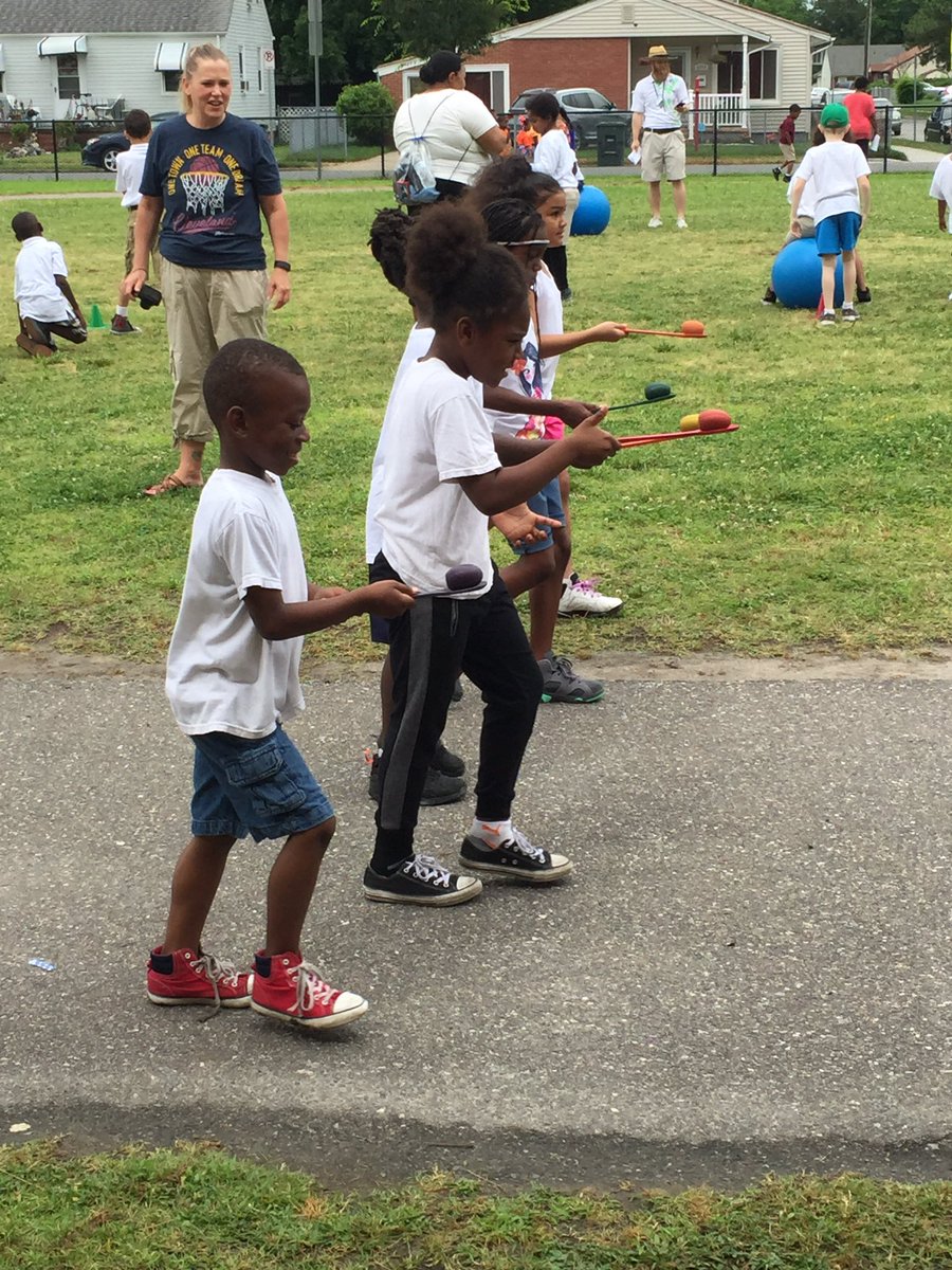 CPESCougars's tweet photo. What better way to cap off a phenomenal year!! Field Day activities were the best ever. #ourPEdeptrocks #scholarfun https://t.co/zS8NFafIhr