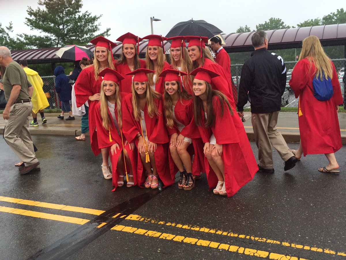 _908_squad's tweet photo. Happy graduation day https://t.co/oBJzdAILe9