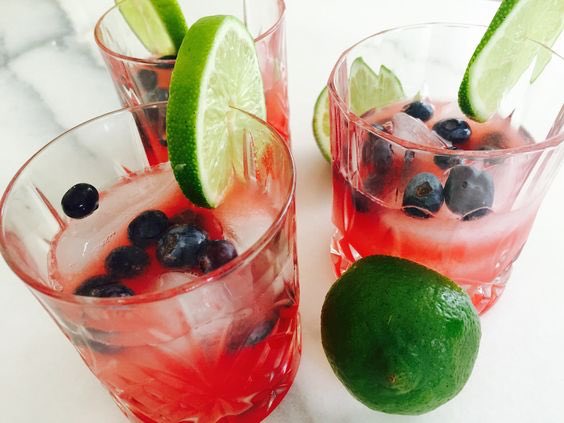 WhitneyEve's tweet photo. Watermelon margarita anyone? #TGIF https://t.co/Y6RpHqtdKh