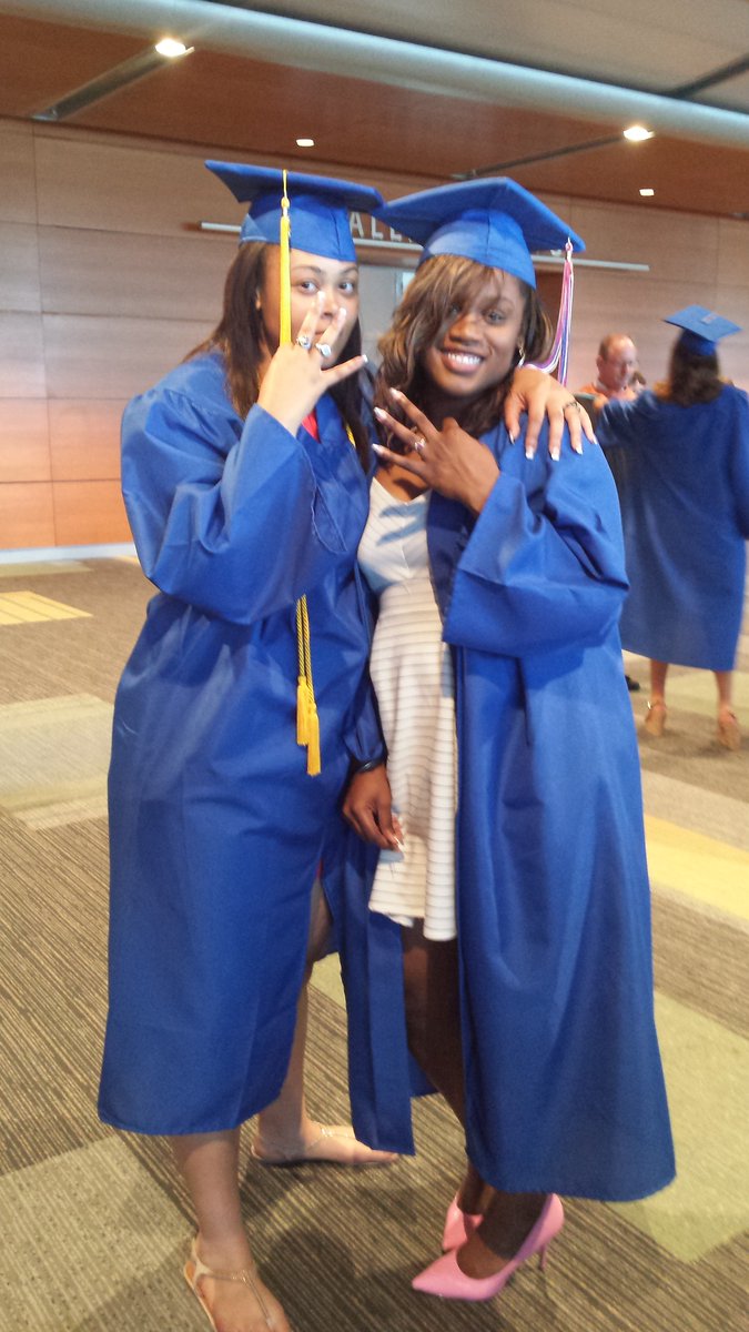 PhillipsAdria's tweet photo. CAVS Graduate! CONGRATS!! @PAHSCAVS @pahs2016 https://t.co/vFr1188Xiv