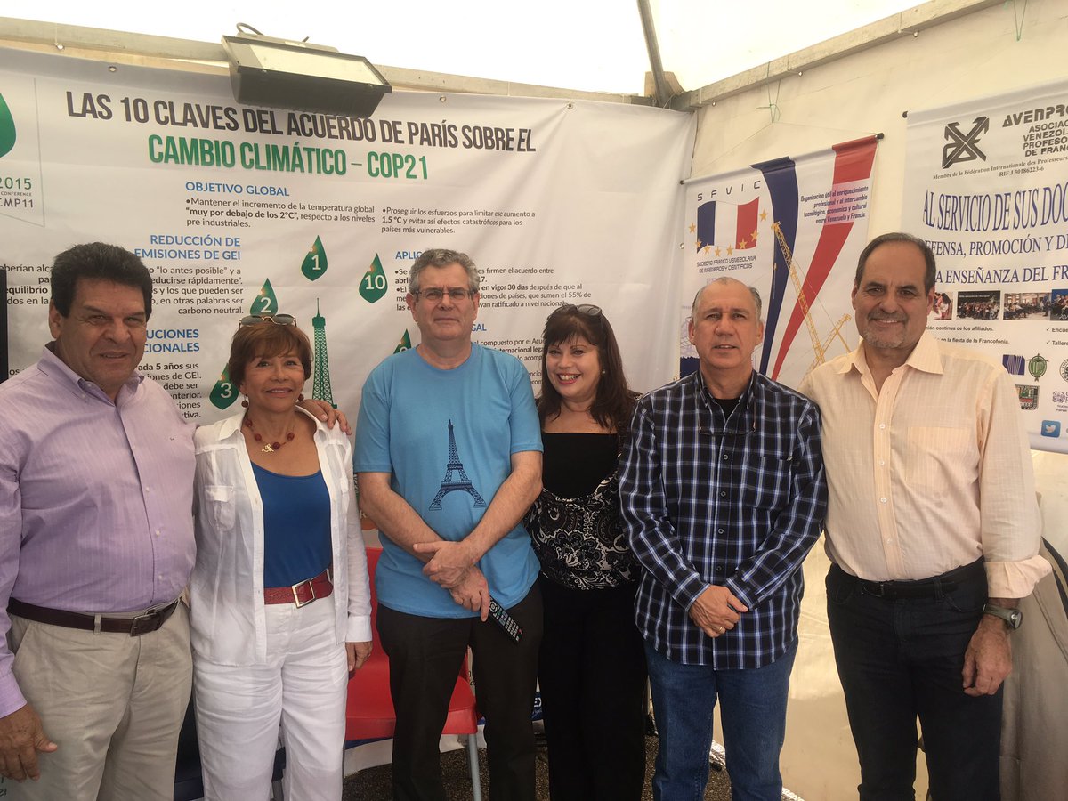 yfulop's tweet photo. En #FranciaTuya en el stand de las Asociaciones franco venezolanas con#Avenprof @SFVIC15 #IIDEC https://t.co/my0XJMQm7n