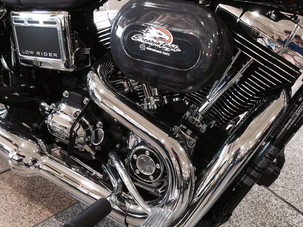 sean_wmur's tweet photo. Great weather for @LaconiaMCWeek. Be safe and have fun. More from @laconiaharley on @NHChronicle at 7. @ErinWMUR https://t.co/BOczCXm7MN