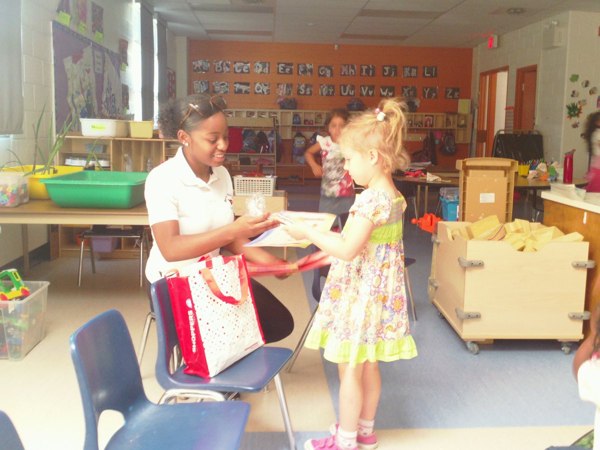 BrebeufFDK101's tweet photo. I would like to say a big thank you to NY-Zaria (our co-op student) who has been an amazing addition to our class. https://t.co/PnnEz4JUWp