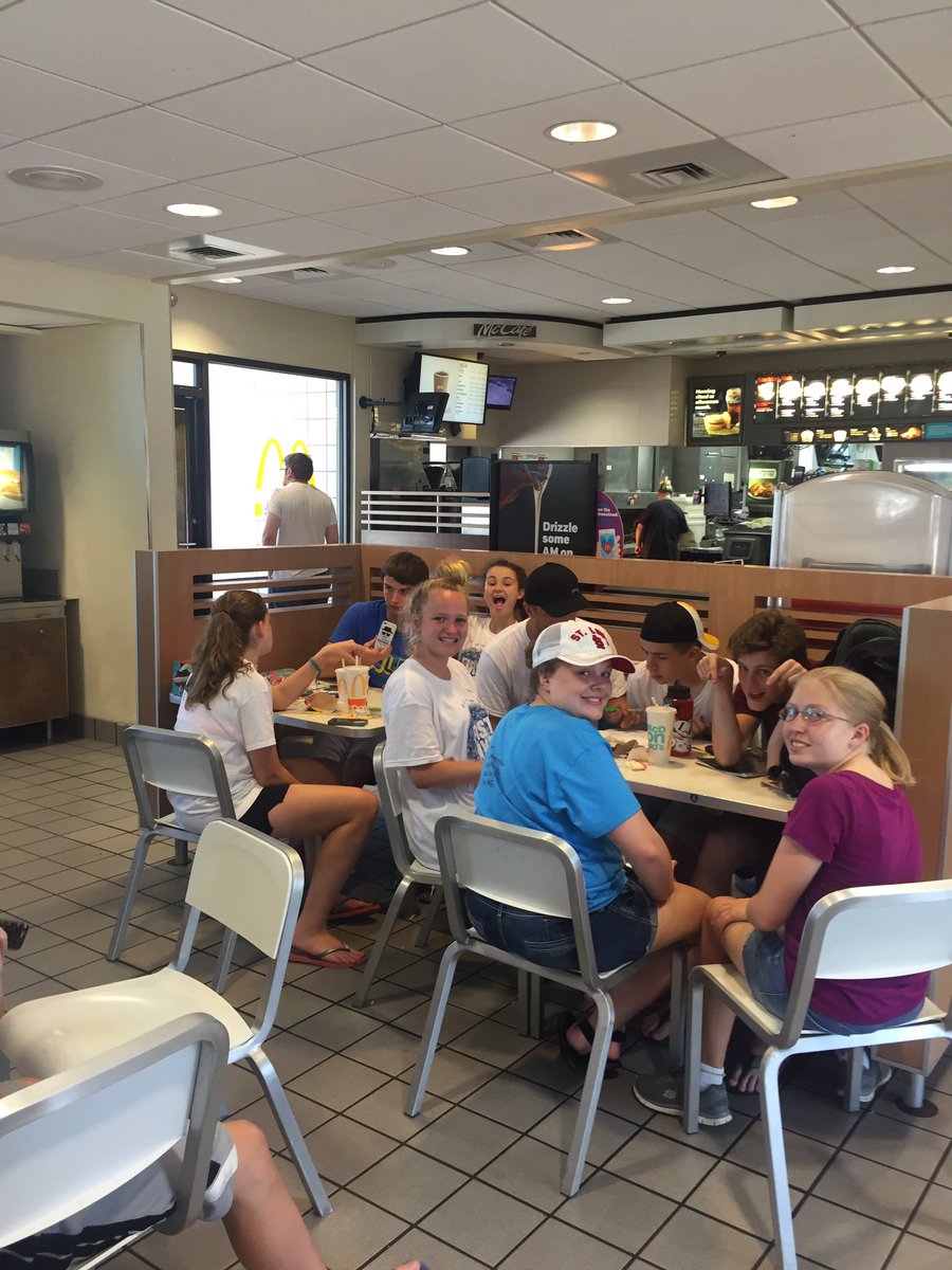 jpgriffard's tweet photo. @cindylthierry #strandedin #whereisemma #camerashy Oklahoma @Avis https://t.co/g55ySYkH5D