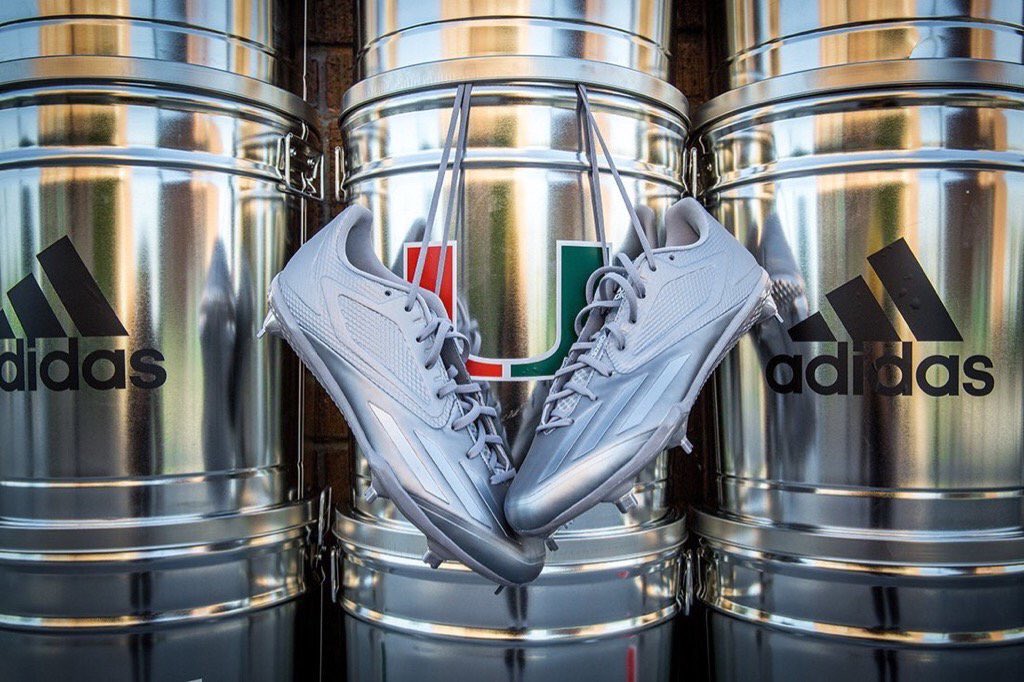 TheBestGear's tweet image. . @adidasBaseball dipped cleats for University of Miami. #TBG
