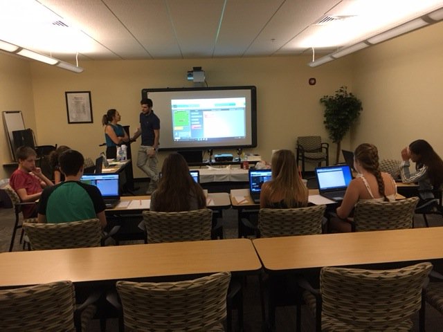 CampusSci's tweet photo. The #first batch of @MySchTechHub students learning #computer #coding! Invite your school/nonprofit at 702-254-5704 https://t.co/AW3o3hBD4x