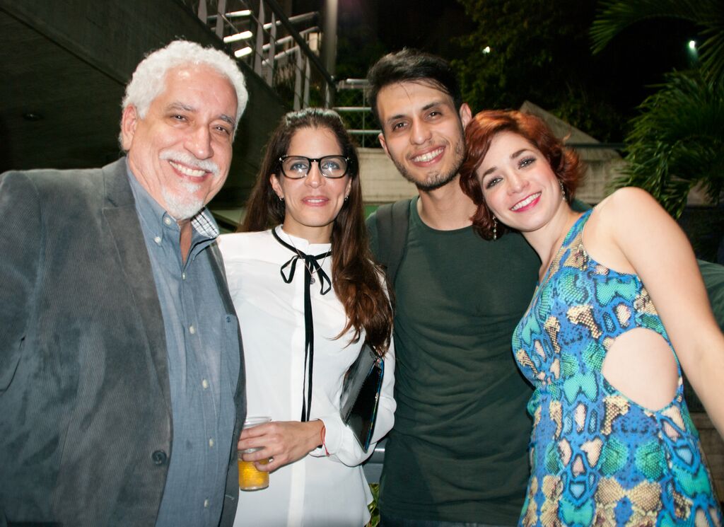 Gracias a quienes nos apoyaron desde el principio de esta aventura musical. #RecuerdoCasiNormal.