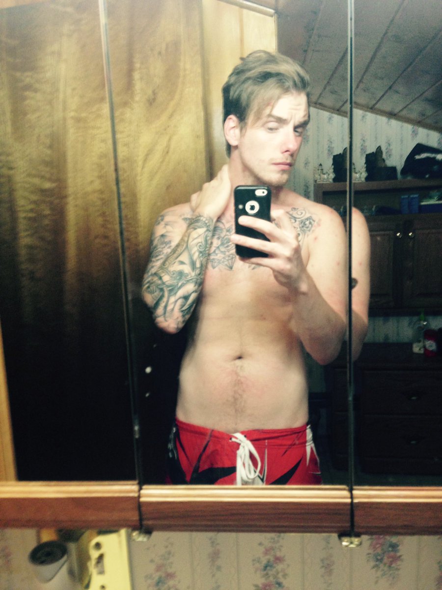 Master_Cheef024's tweet photo. About to get my tan onnnnnnn https://t.co/ipaTOhA4Yt