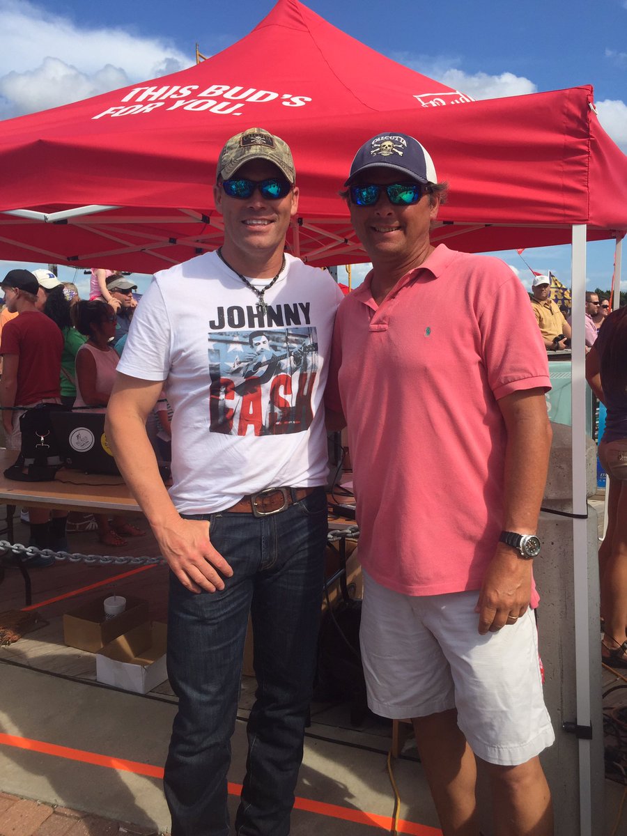 ISPORTSNC's tweet photo. Country singer @jameswesley1 checking out the weigh ins at @bigrockfishing before his concert tonight https://t.co/vKoA61abn4