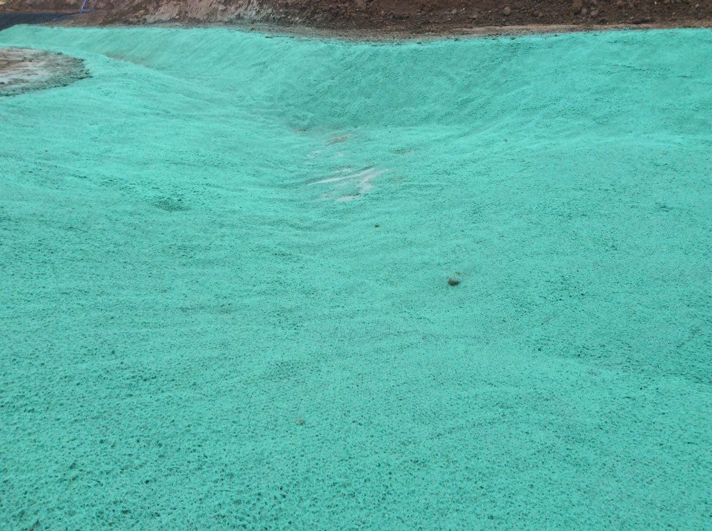 OBLhydroseeding's tweet image. How #GreenArmor should be done.  No shadows, full depth, total soil contact.  #erosioncontrol #hydroseeding