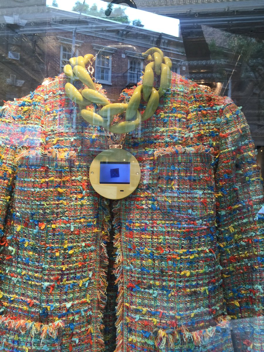 DianaBroussard's tweet image. In the window #dianaBroussard video #dbChronicle necklace and Nate cult classic signature chain necklace #techLuxe