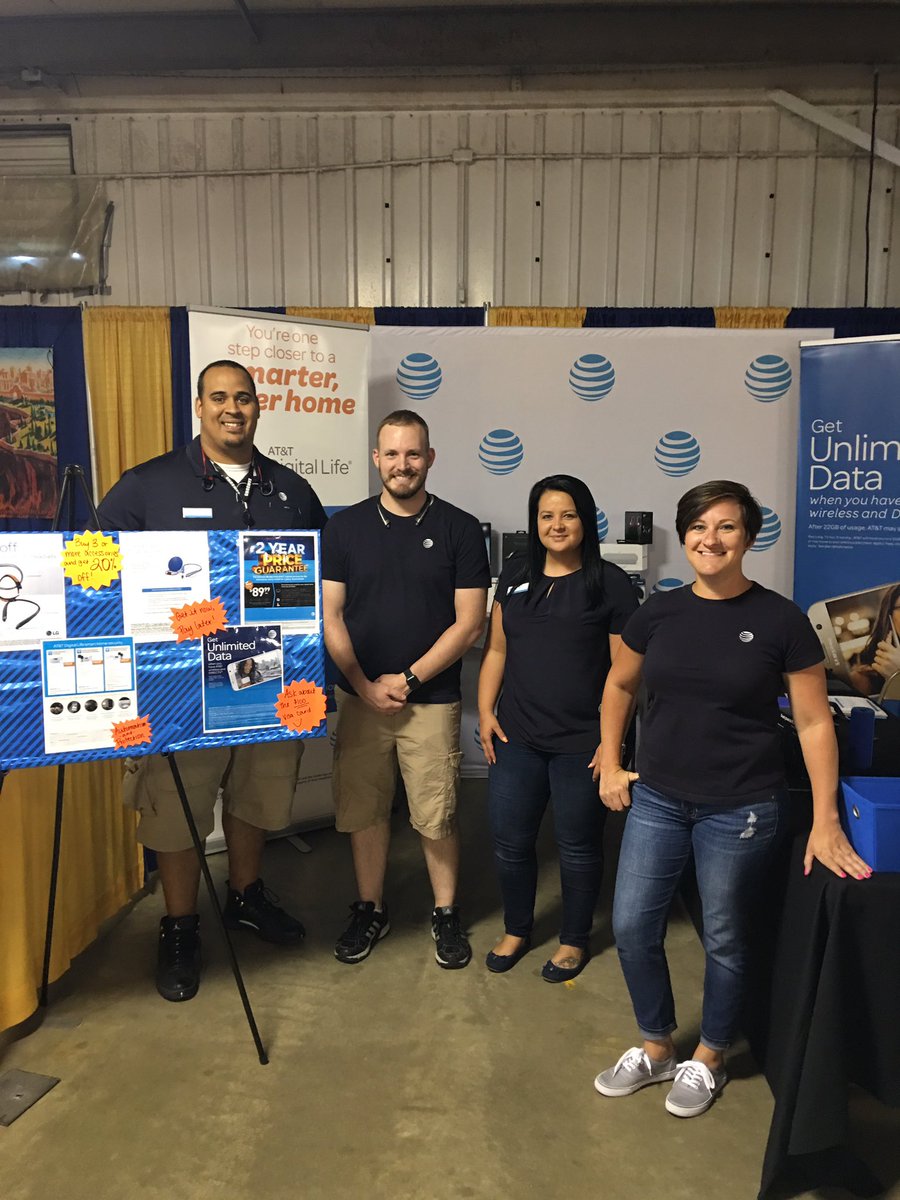 Kayyyyceee's tweet photo. Come see us at the #MarionCountyFair #LifeAtATT 🎪 @teamindy_cor @TheRealSopo @Number1Highway @jgarland0707 https://t.co/KITChmssWb