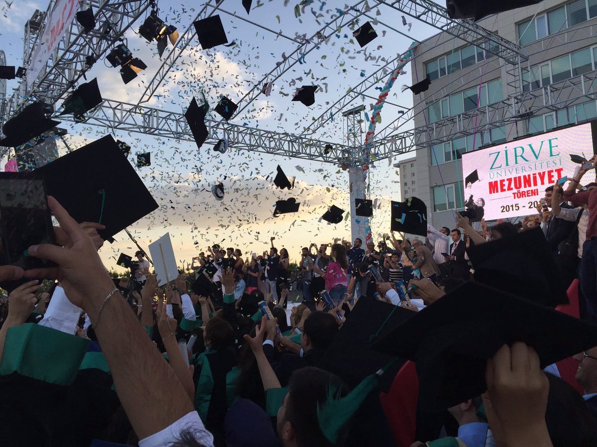 #ZirvedeMezuniyet
YETİŞTİĞİNİZ İKLİMİ ÇOK İYİ TEMSİL EDECEĞİNİZDEN EMİNİZ ÇOCUKLAR
YOLUNUZ AÇIK OLSUN