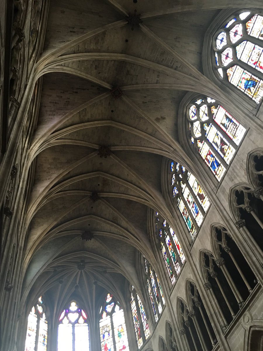 kennahardyy's tweet photo. Paris is the prettiest 🇫🇷 https://t.co/90i6tuwoNV
