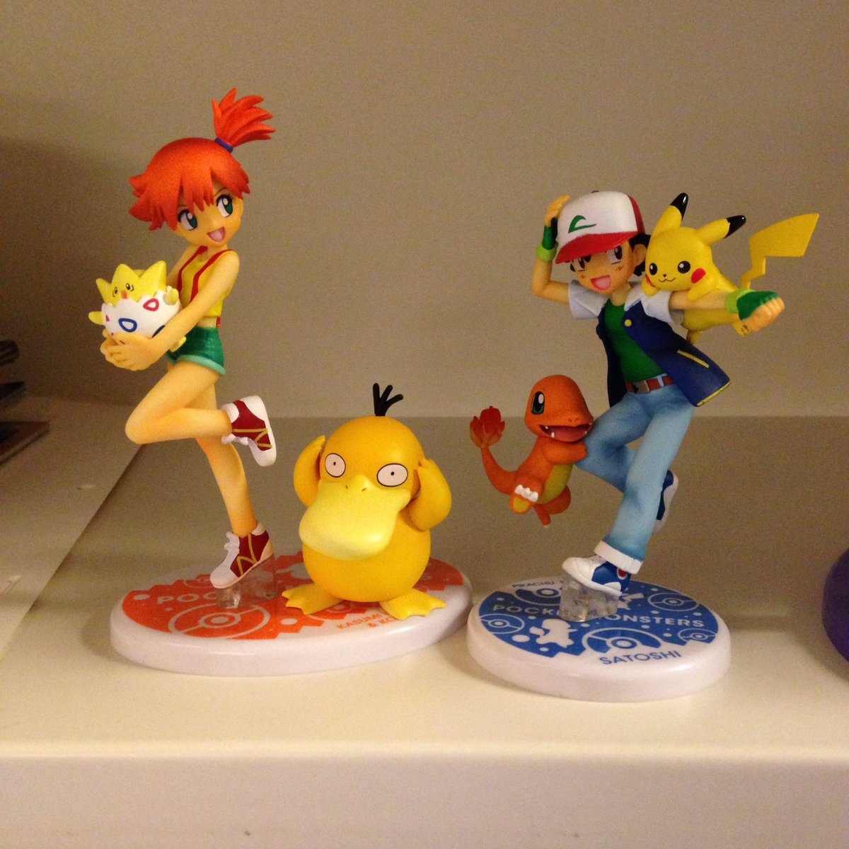 Holaqtaemeaburr's tweet photo. Mirad cómo molan estas figuras que me he encontrado por ahí en internet jajaja. https://t.co/4ert32fXEO
