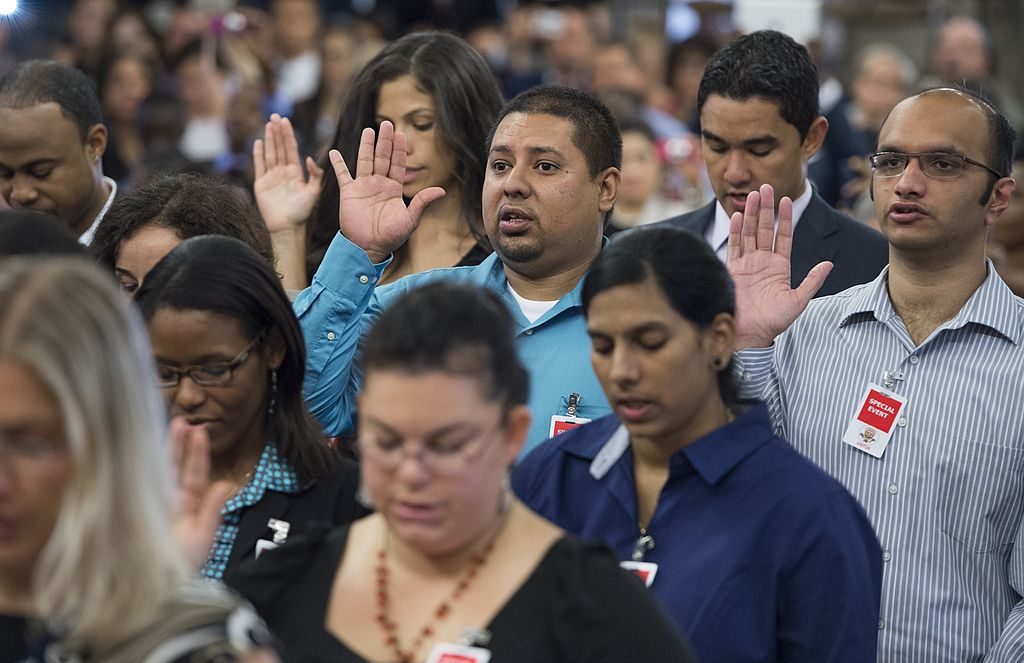 immrefnews's tweet photo. Celebridades e inmigrantes celebrarán juntos este sábado en Los Angeles: En espera de la… https://t.co/3Dx0cH2bTB https://t.co/Qu4pqQE24c