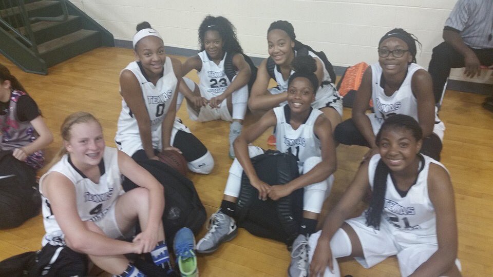 These young ladies played some very nice team ball today. Didn't take their foot of the gas, didn't relax. #TXUBlue