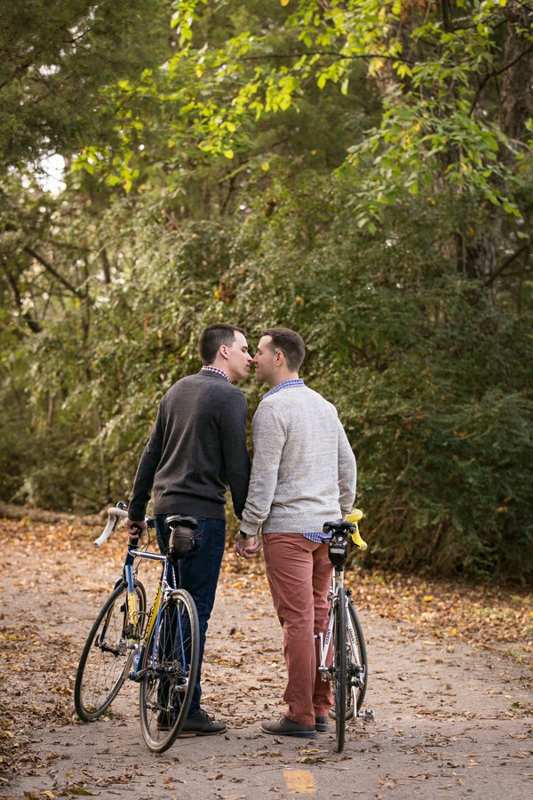 EqualandForever's tweet photo. Love in Downtown Dallas. #LoveisLove #LoveWins https://t.co/ytebBCje2V https://t.co/IEKBP6hsdL