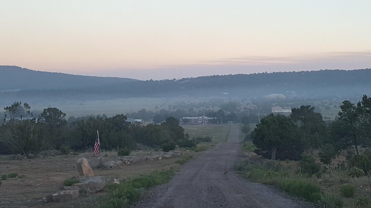 kassandraerven's tweet image. Site for sore eyes.  Our ranch in La Para still there this evening #lapara #SBranch #DogHeadFire