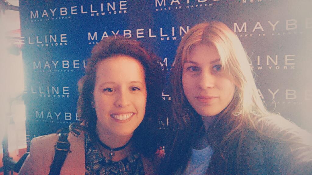 VikyCitarella's tweet photo. #maybellinetendencias #mondesing #friend https://t.co/UWw5jrxGvs