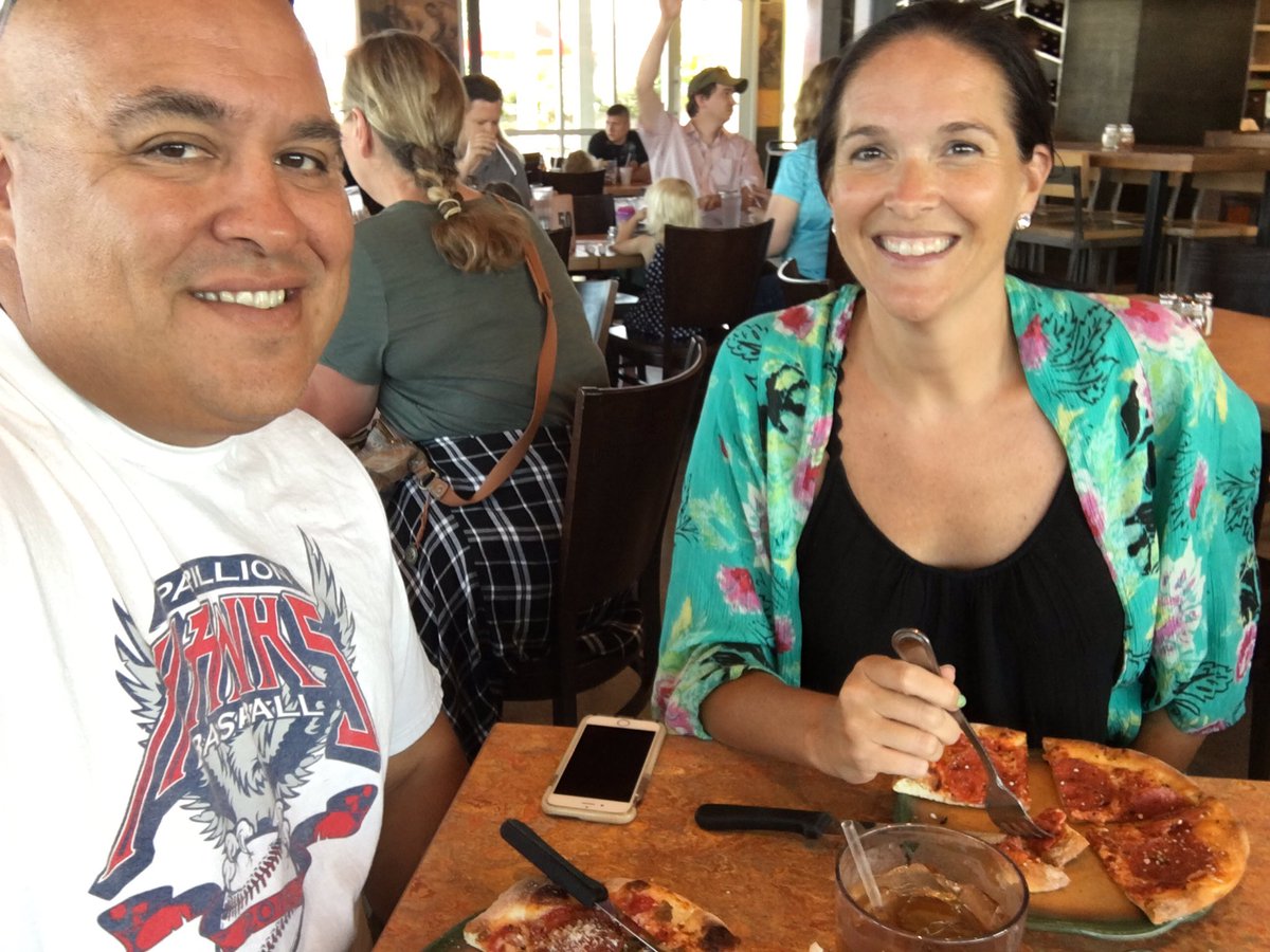 1st timers 👍🏼👍🏼 Two Thumbs Up!! #SpinPizzaPapillion