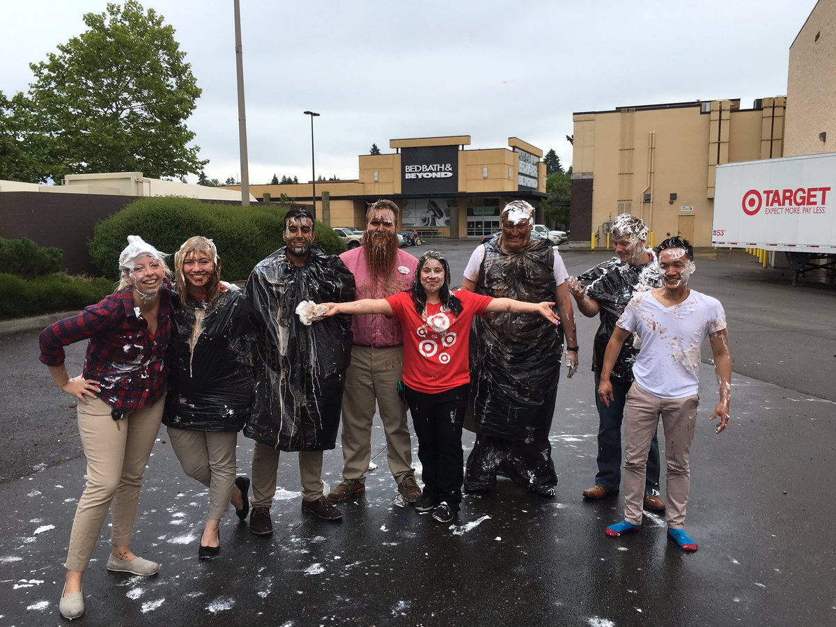 Pie your leader for #UnitedWay! <a href="/olchbe/">Olivia Bell</a> <a href="/StrickerKyle/">Kyle  Stricker</a> <a href="/vinhreecenguyen/">Vinh</a> <a href="/ericstricker80/">Eric Stricker</a> <a href="/ScottKuhn410/">Scott Kuhn</a> <a href="/lcbotkin/">Levi Botkin</a>